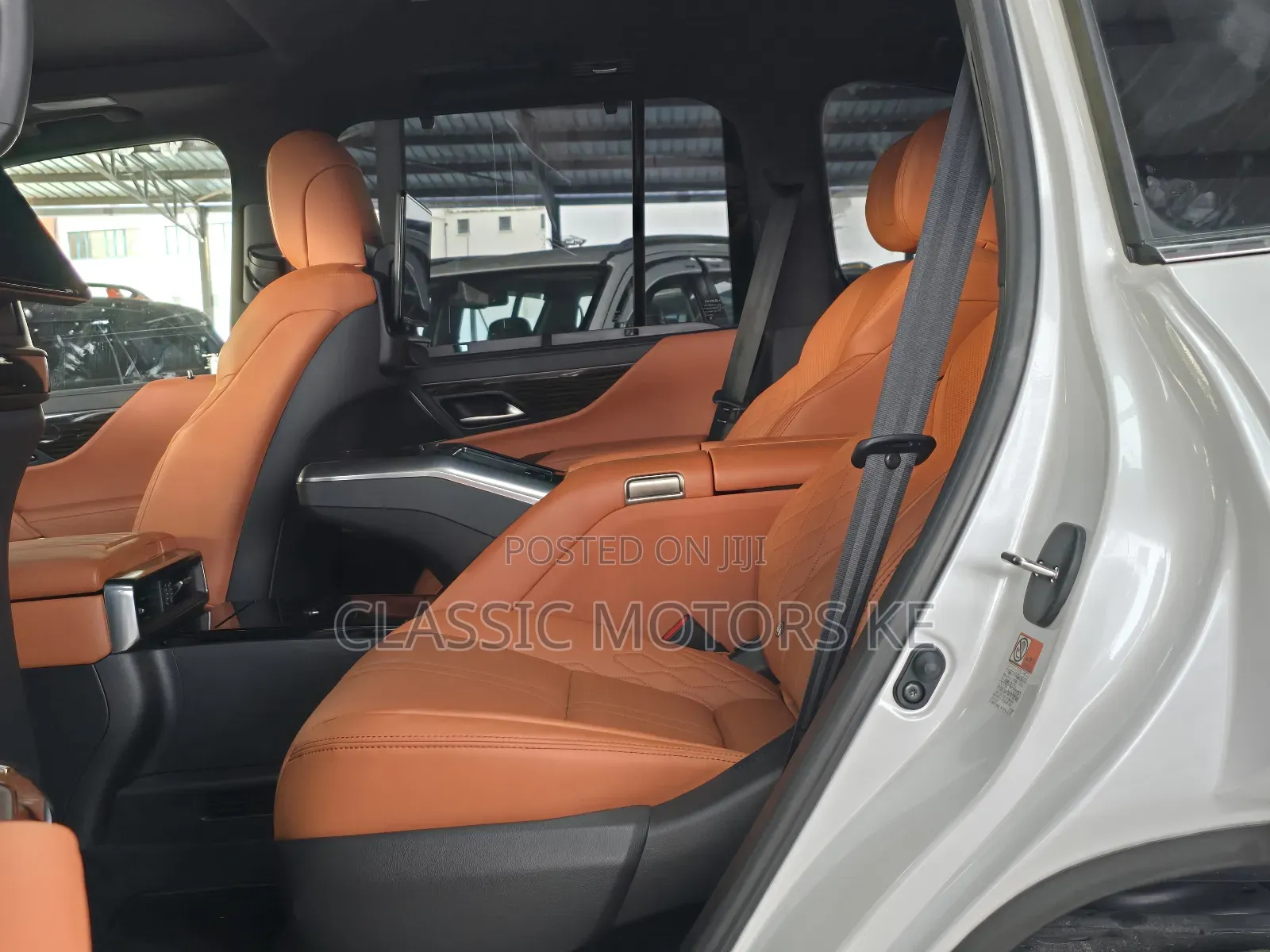 Lexus LX 2024 White