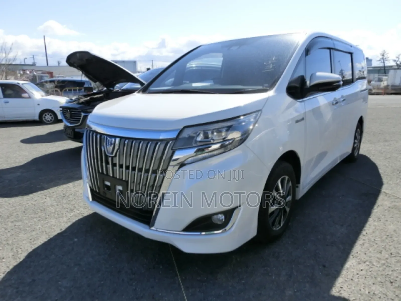 Toyota Esquire 2018 White