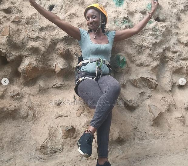 Spacious Private Offices With Nice Desks-all Inclusive - thumbnail 5