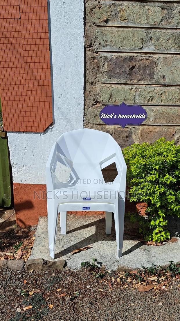 Adix 0001 Plastic Chair - main view