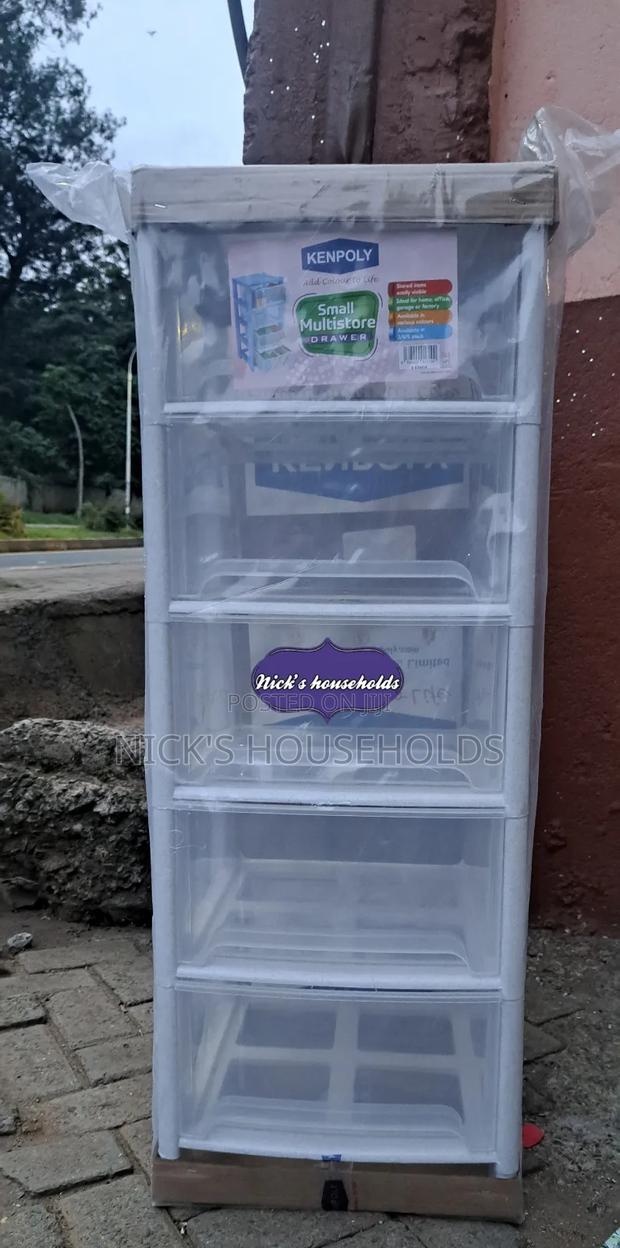 White Plastic Drawer 5 Racks