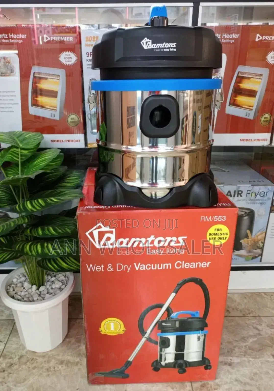 Ramtons Vacuum Cleaner/ Ramtons Wet and Dry Vacuum Rm433