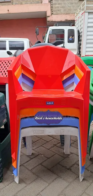 Amazing Colors Plastic Chairs
