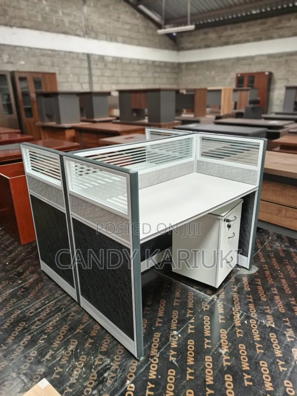 Modern 2 User Workstation