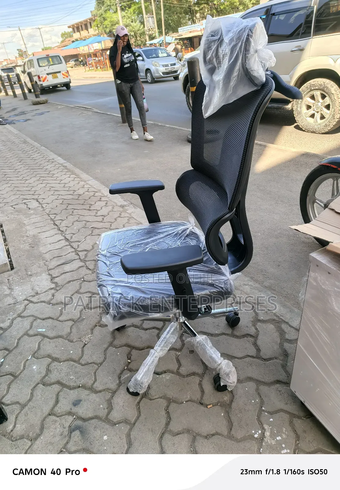 Ergonomic Double Back Orthopedic Chair With Court Hunger