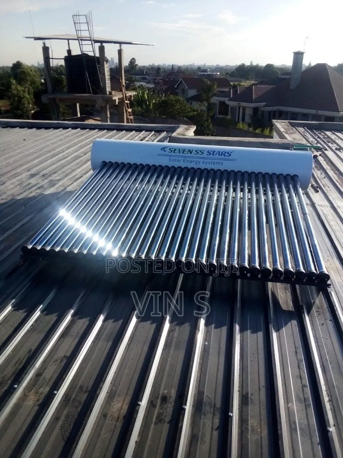 Solar Water Heater< Solár Watèr Heatër+ Sôlar Wãter Heáter