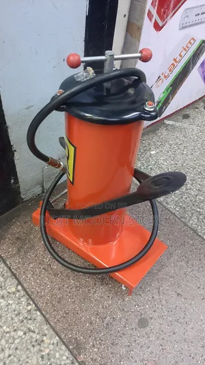 Grease Bucket Leg Driven