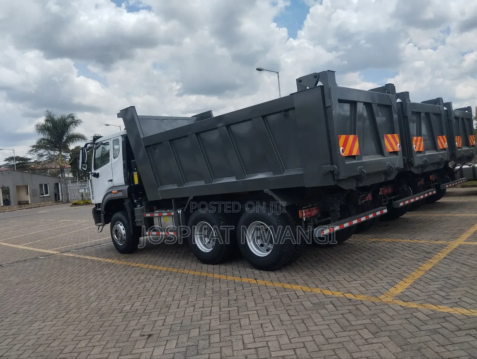 Sinotruk Howo Nx- 266hp Tipper