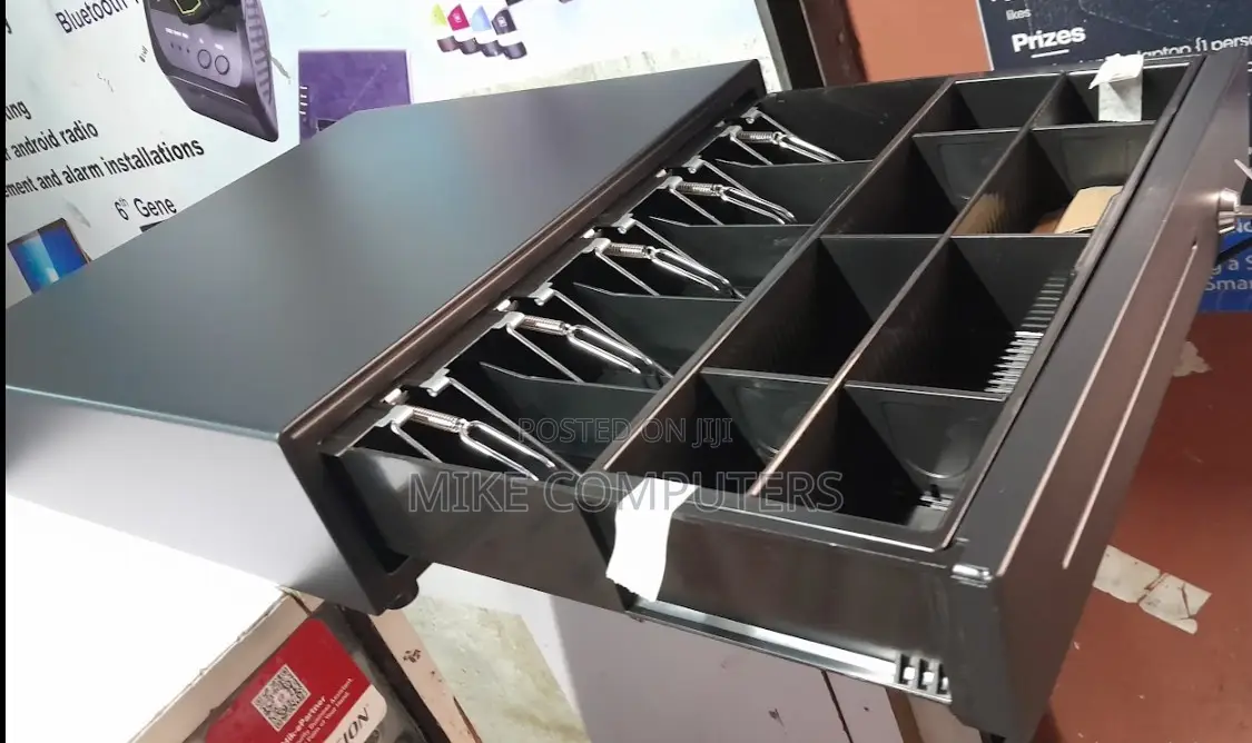Cashdrawer With Automatic Connections