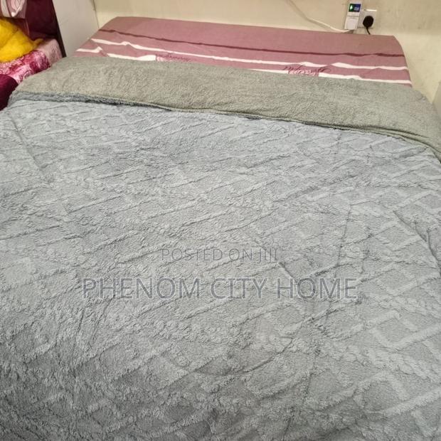 High Quality Soft Single Woolen Duvets - thumbnail 2