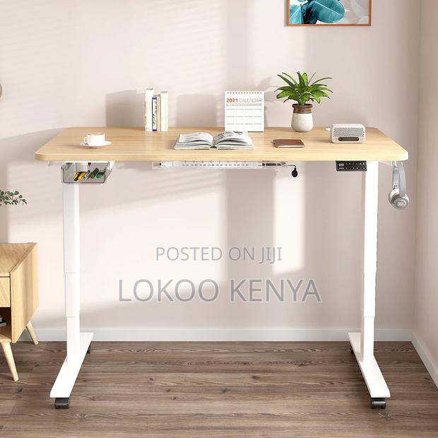 Office Desk: Sit and Stand Electric Adjustable Office Desk