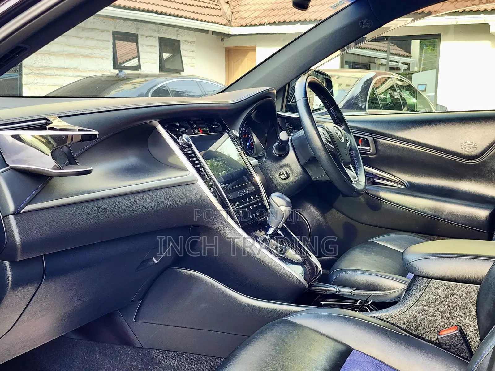 Toyota Harrier 2.5 Hybrid 4WD 2019 Black