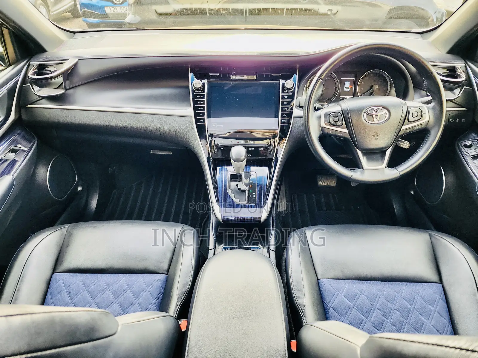 Toyota Harrier 2.5 Hybrid 4WD 2019 Black
