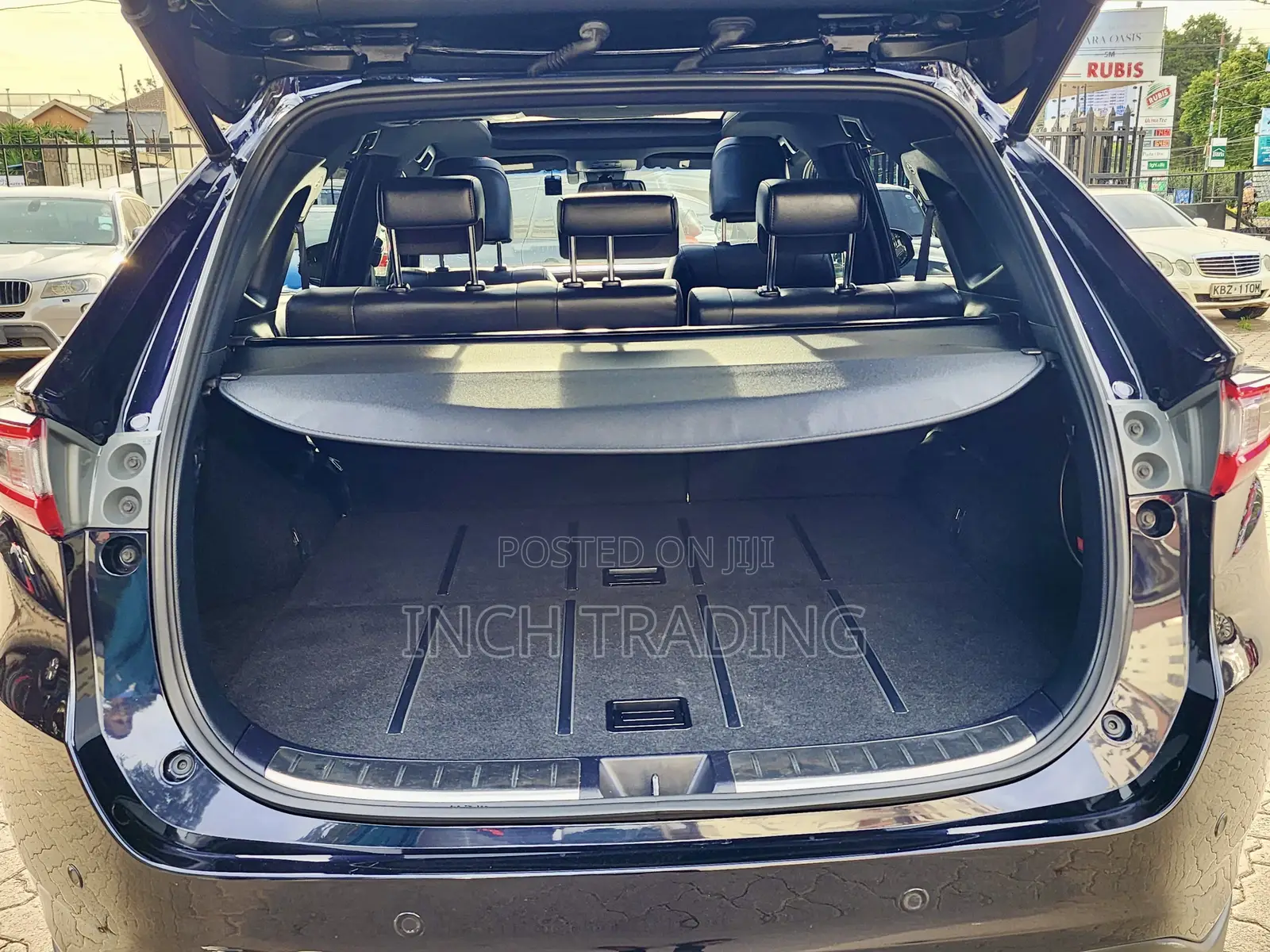 Toyota Harrier 2.5 Hybrid 4WD 2019 Black