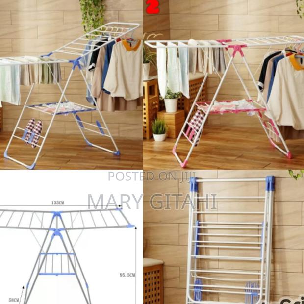 Portable Clothe Rack*