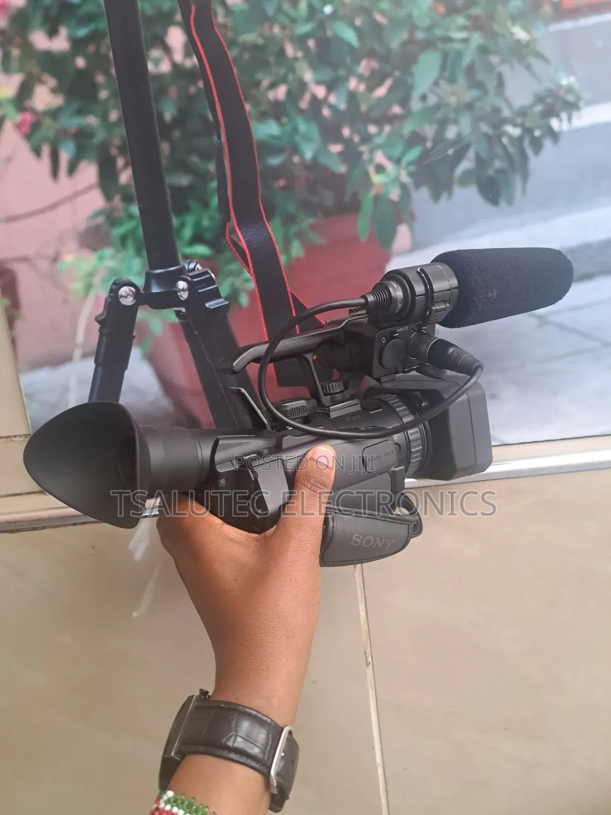 Sony Nxcam 70u