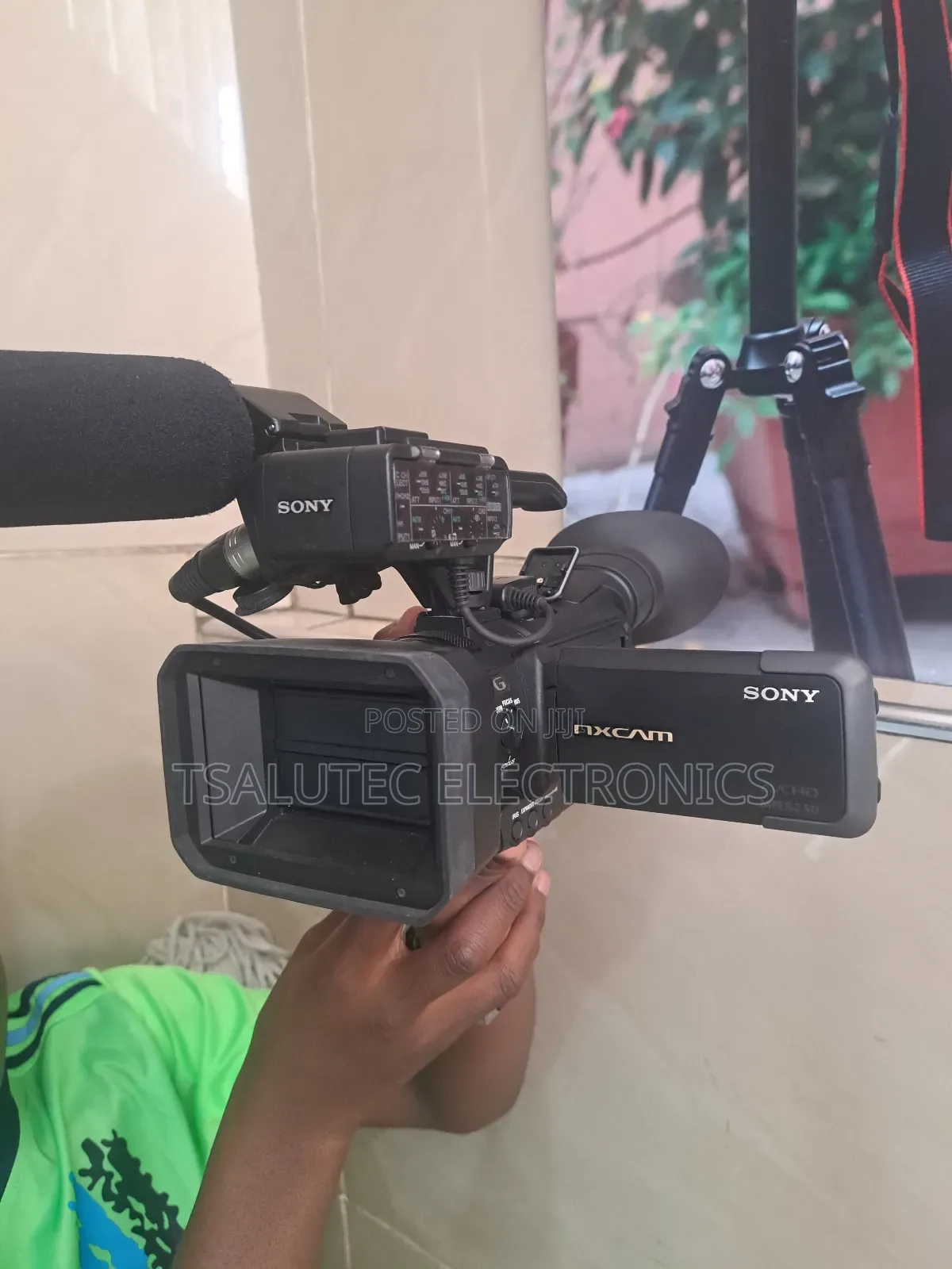 Sony Nxcam 70u