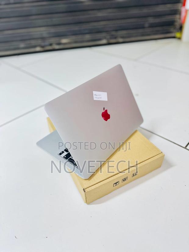 Laptop Apple MacBook Pro 2020 32GB Intel Core I7 SSD 512GB