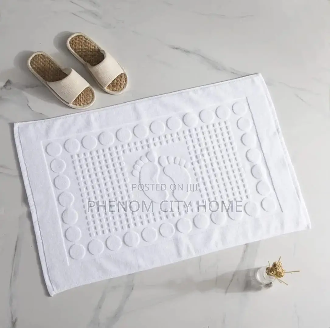 Fancy Pure White Cotton Bathroom Floor Mat