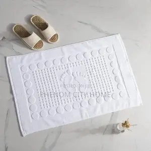 Fancy Pure White Cotton Bathroom Floor Mat