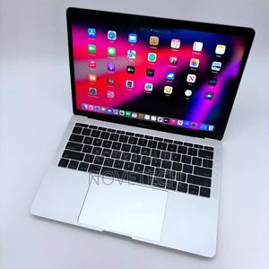 Laptop Apple MacBook 2020 32GB Intel Core I7 SSD 512GB - main view