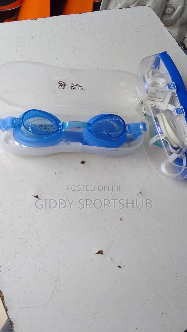 Adult Swimming Googles - thumbnail 2