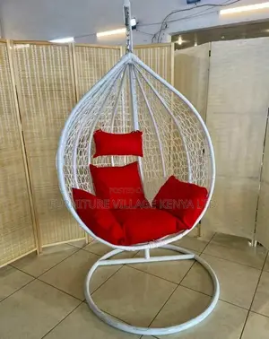Hanging Chair:Hanging Nest-Style Outdoor Lounge Chair