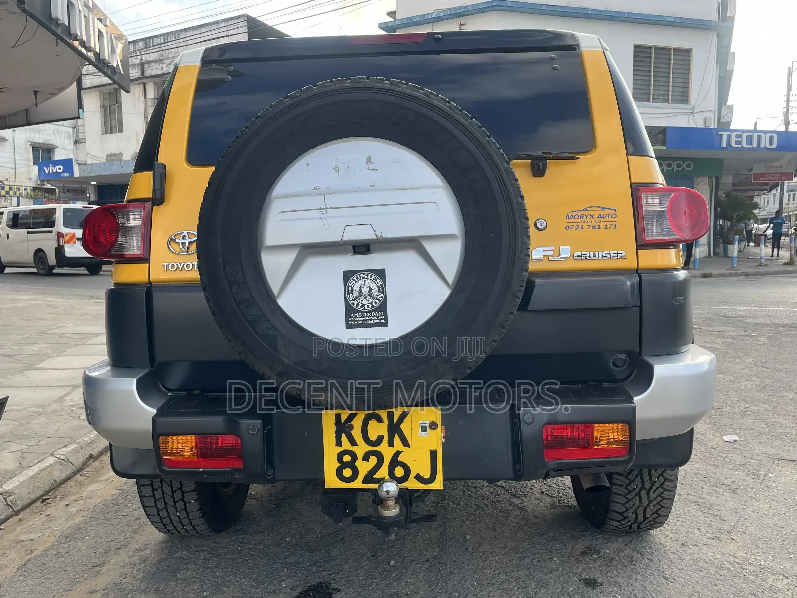 Toyota FJ Cruiser 2x4 Automatic 2011 Yellow
