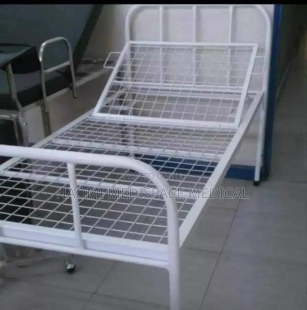 Local Single Crank Hospital Bed With Wiremesh - main view