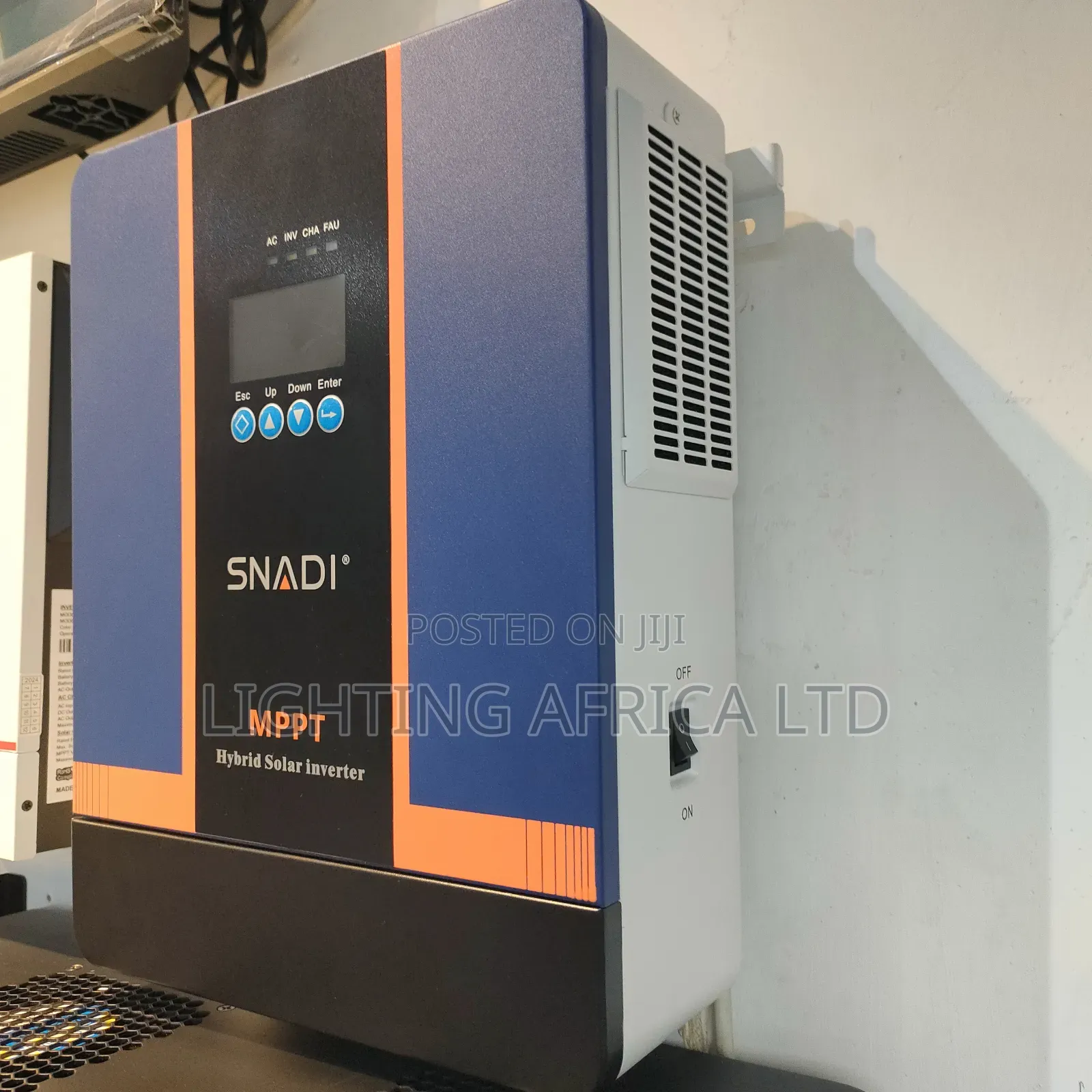 1.2kva/12v Snadi MPPT Hybrid Solar Inverter