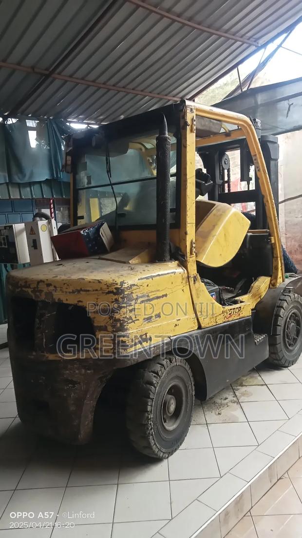 Forklift and Crane - thumbnail 4