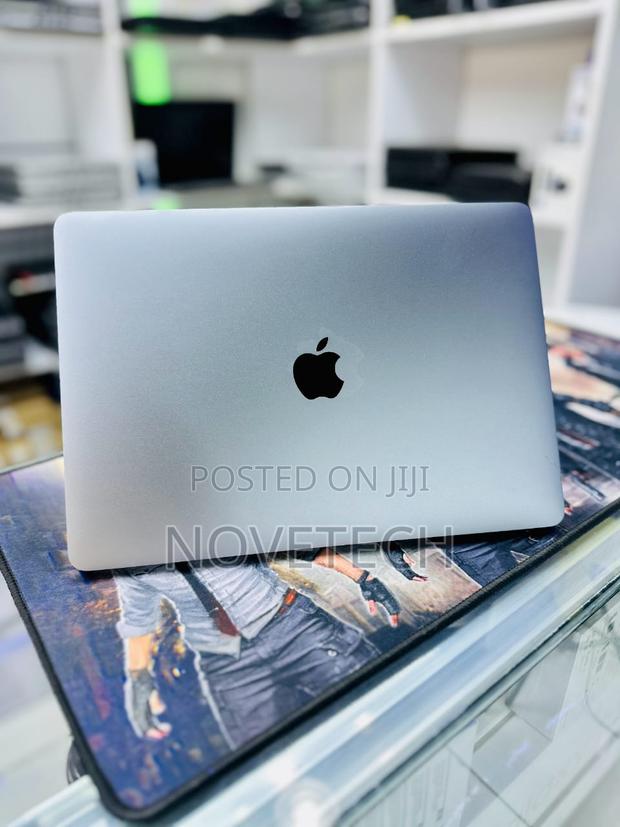 Laptop Apple MacBook Pro 2017 8GB Intel Core I5 SSD 256GB