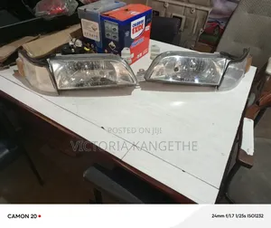 Toyota Corolla 100/102 Headlight / Corner Lights