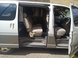 Toyota Grand HiAce 2001 White
