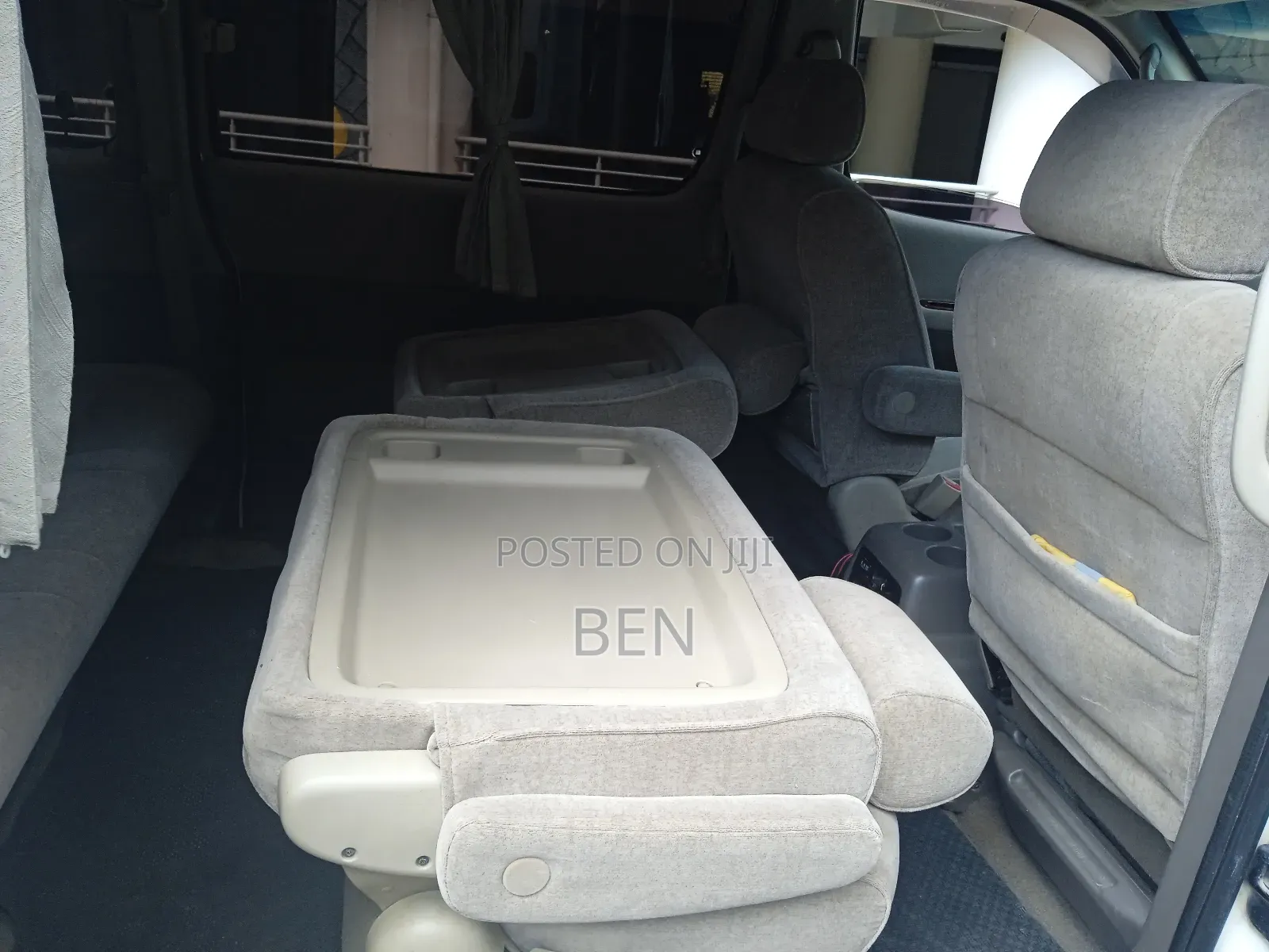 Toyota Grand HiAce 2001 White