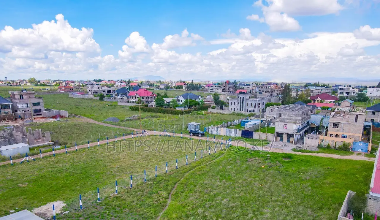 Katani Plots in a Controlled Estate We