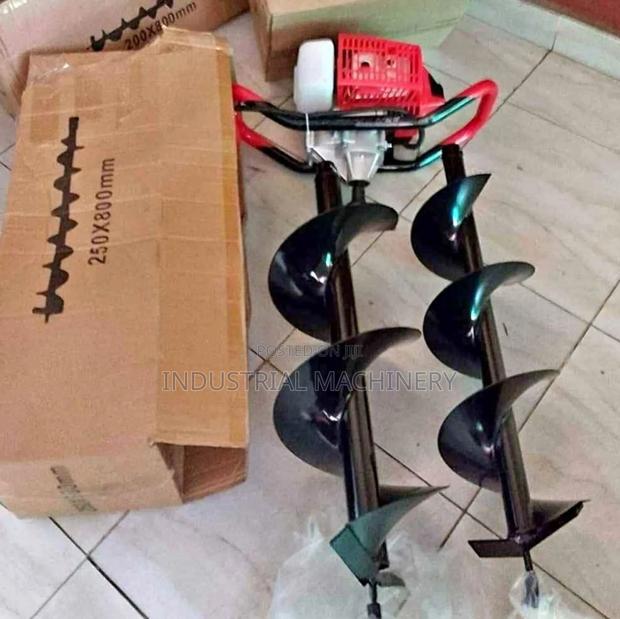 Earth Auger Drill > - main view