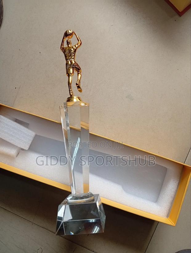 Clear Crystal Trophy - main view