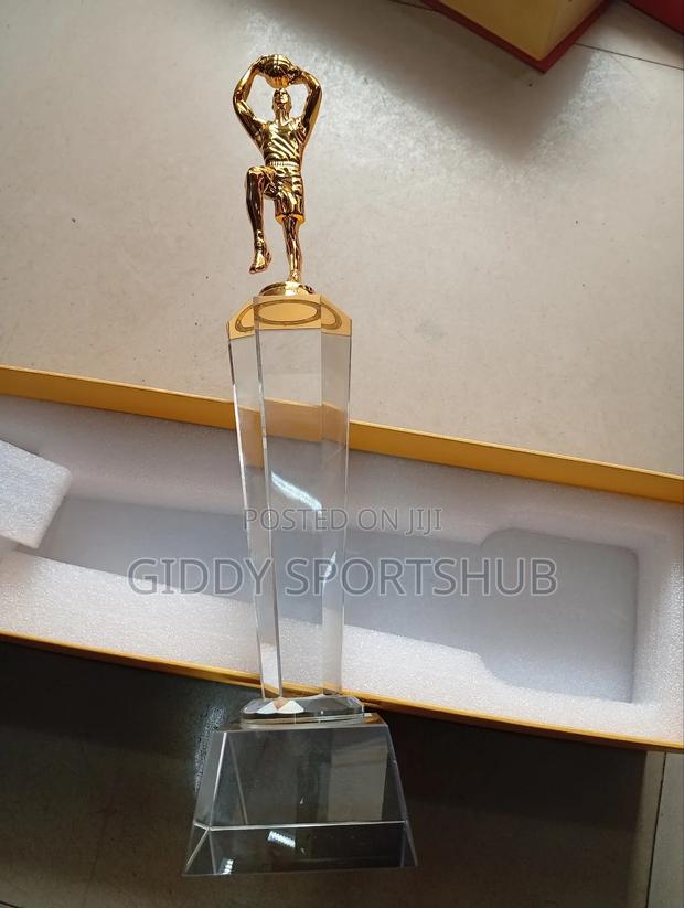 Clear Crystal Trophy - thumbnail 2