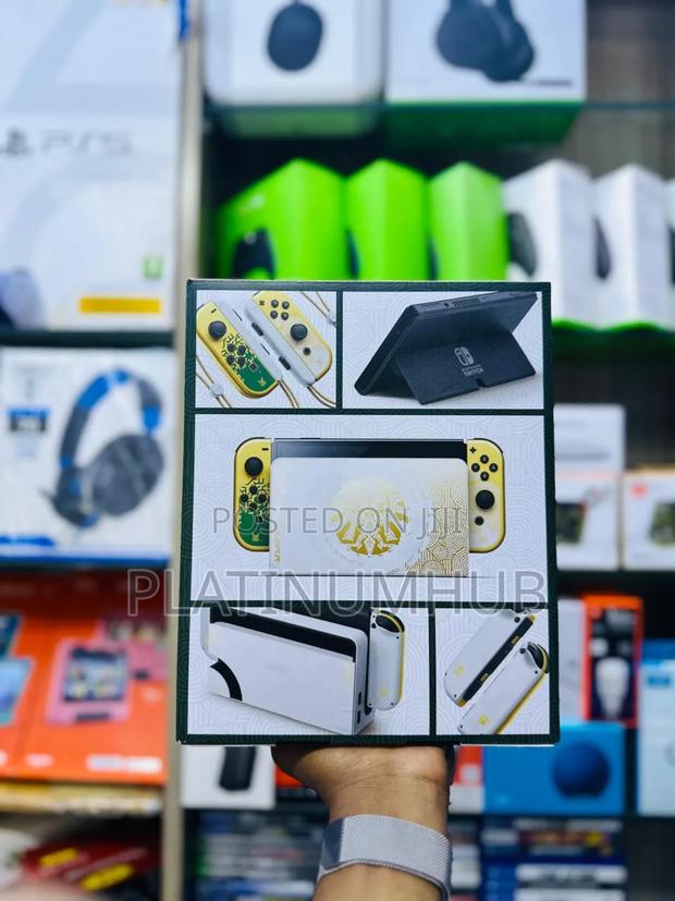Nintendo Switch Zelda Edition - thumbnail 3