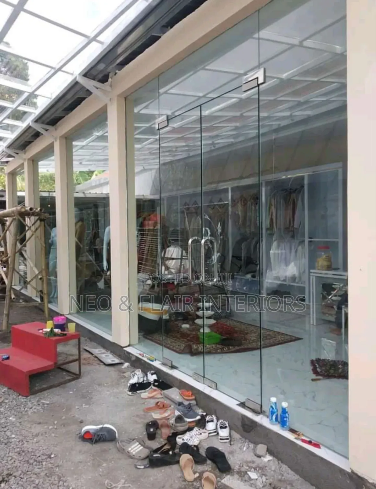 Frameless Glass Partitions