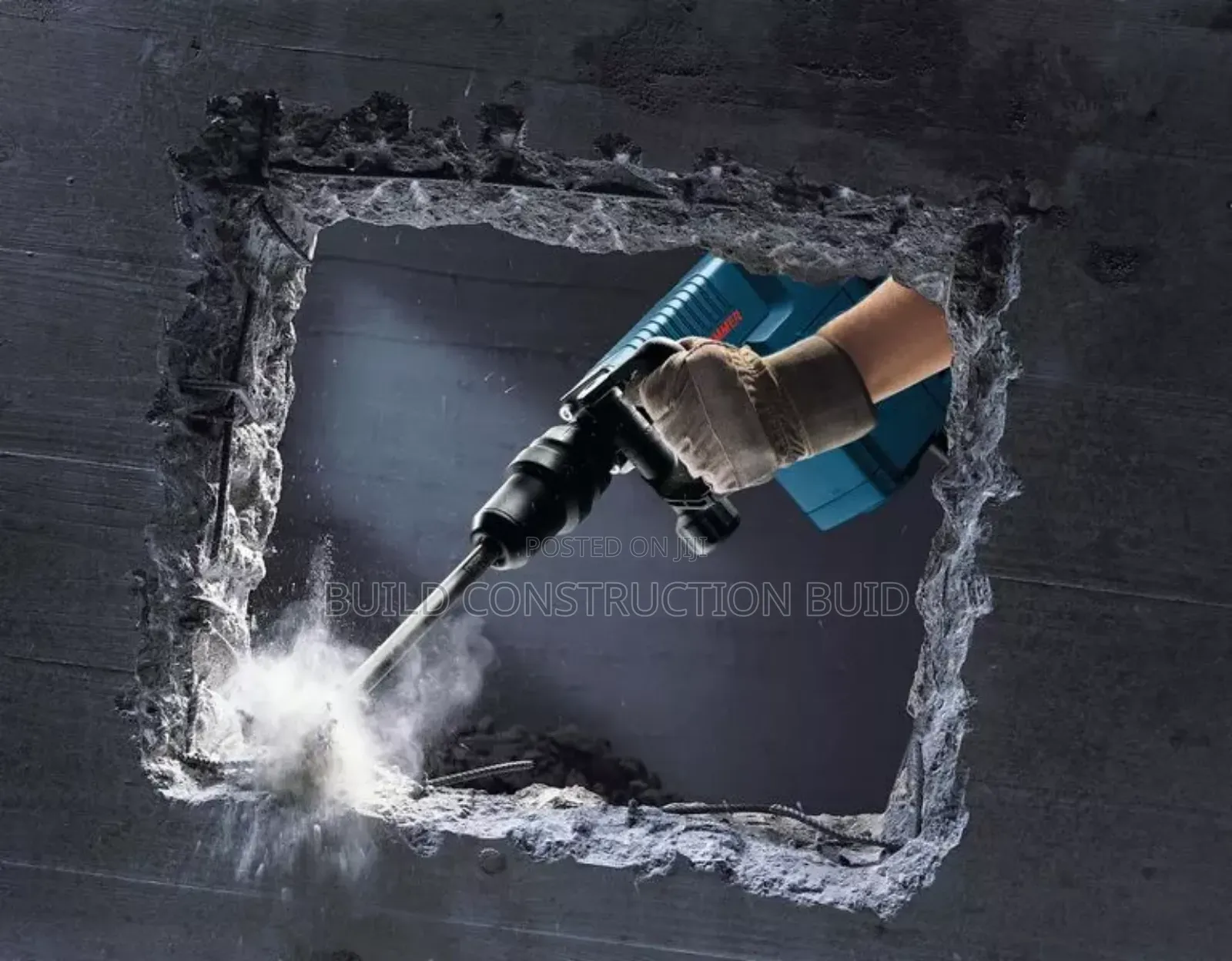 GSH 11 E Professional Demolition Hammer Plus 4 Chisels
