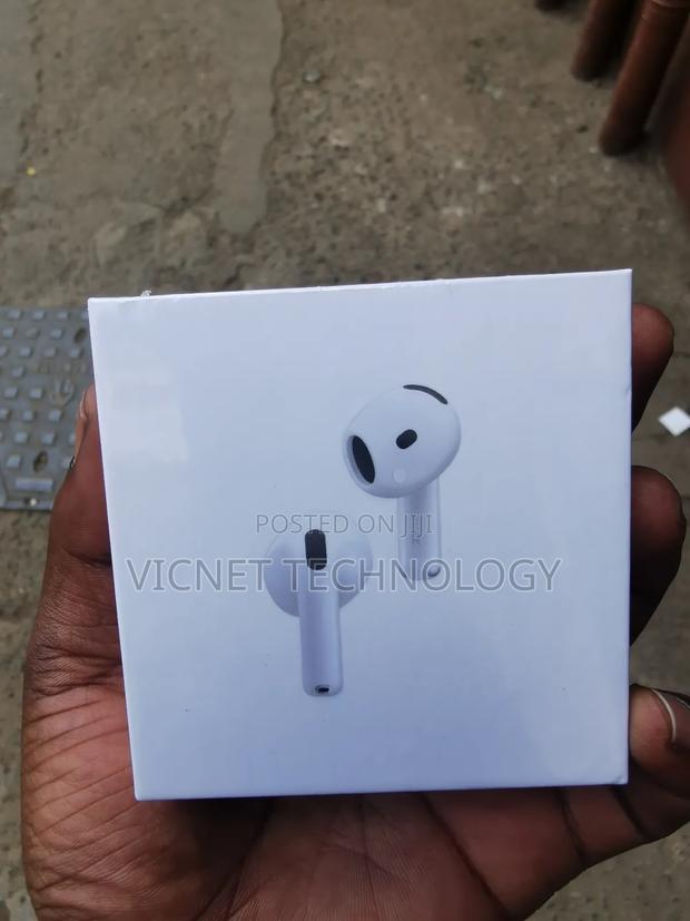 Airpods 4th Generation With Active Noise - main view
