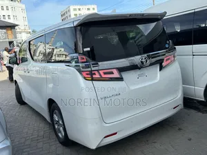 Toyota Vellfire 2019 Off white