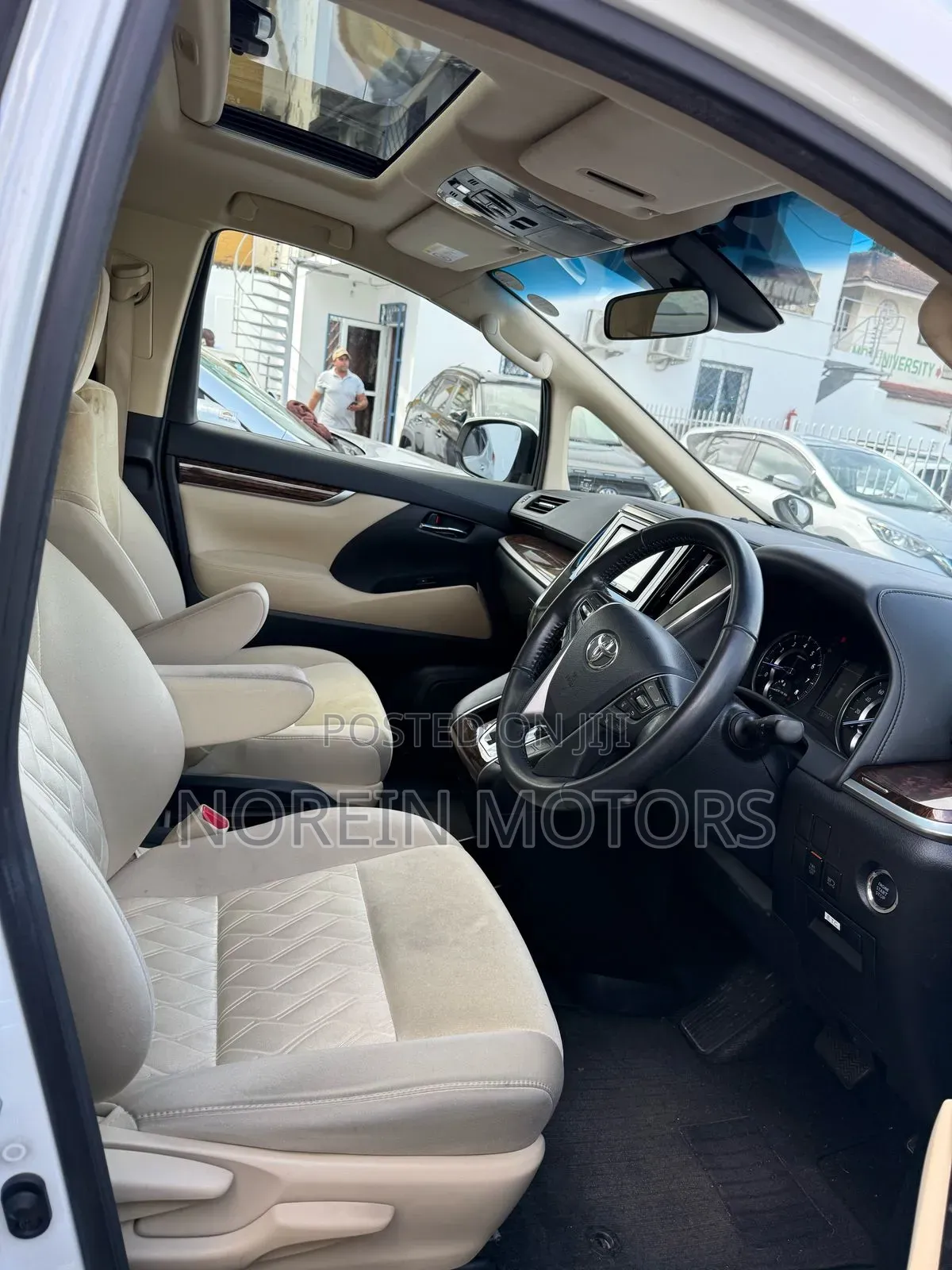 Toyota Vellfire 2019 Off white
