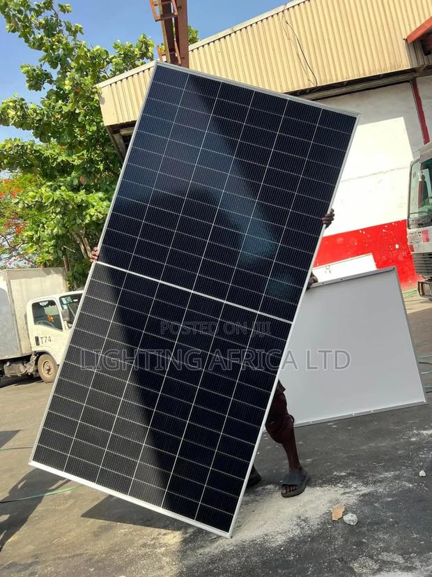555w/46v Jinko Monocrystalline All Weather Solar Panel