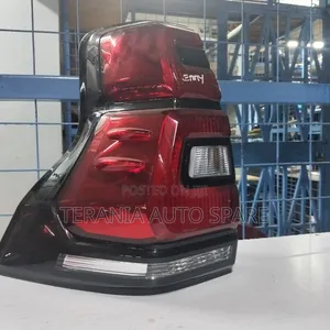 Prado 165 Tailight