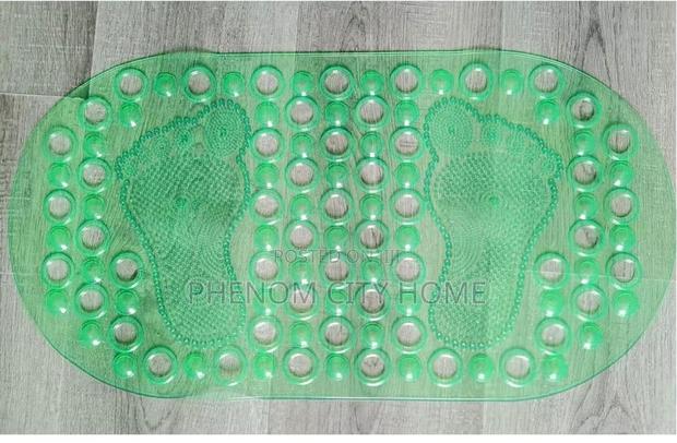 Classy Green Antislip Bathroom Floor Mats Available