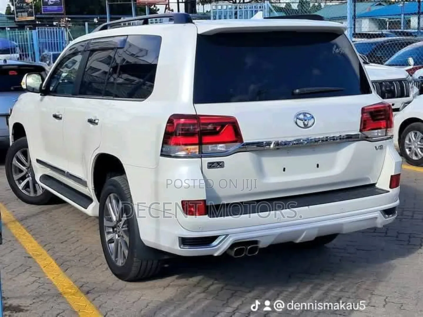 Toyota Land Cruiser 4.6 V8 ZX 2018 White
