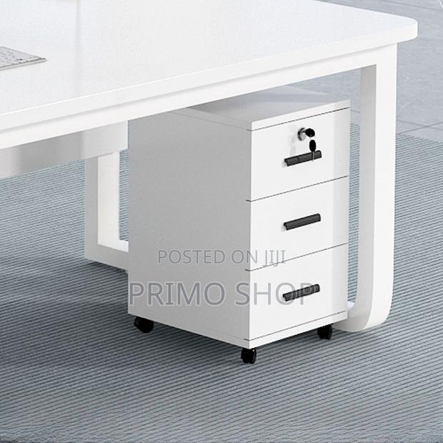 Office Cabinet; 3 Drawer Strong Moving Office Cabinet - main view